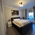 Appartement Stylischer Altbau Im Zentrum *