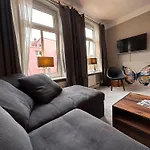 Stylischer Altbau Im Zentrum * Киль