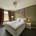 Stylischer Altbau Im Zentrum Appartement