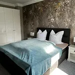 Stylischer Altbau Im Zentrum Appartement