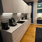 Stylischer Altbau Im Zentrum * Киль