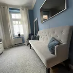 Stylischer Altbau Im Zentrum Апартаменты