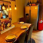 Stylischer Altbau Im Zentrum Apartamento