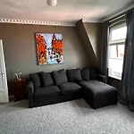 Stylischer Altbau Im Zentrum Apartmán