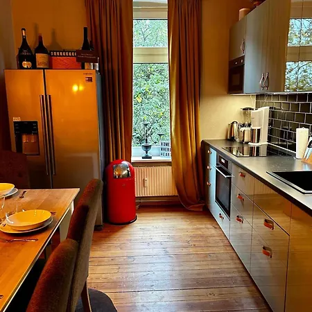 Stylischer Altbau Im Zentrum Apartment *