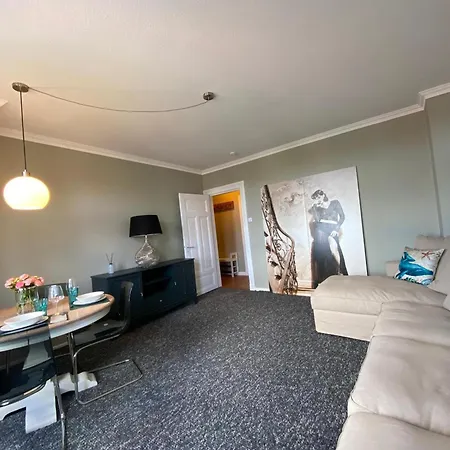 Apartment Stylischer Altbau Im Zentrum *