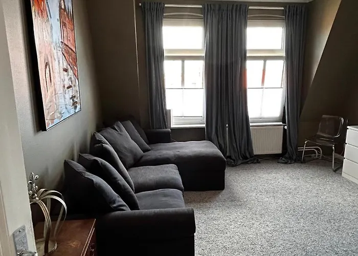 Stylischer Altbau Im Zentrum *